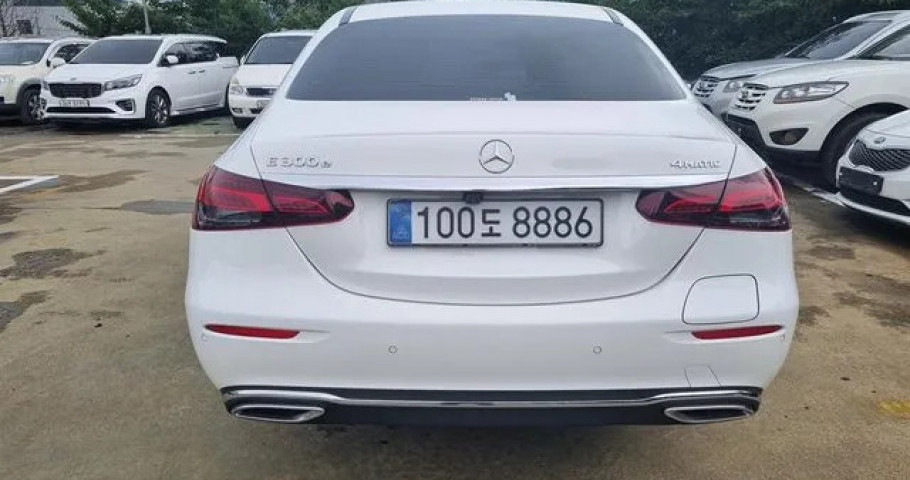 Mercedes-Benz E-Class 