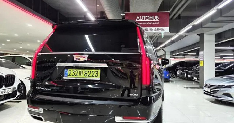 Cadillac Escalade 