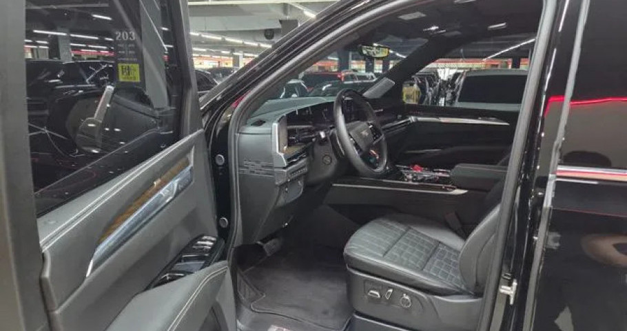 Cadillac Escalade 