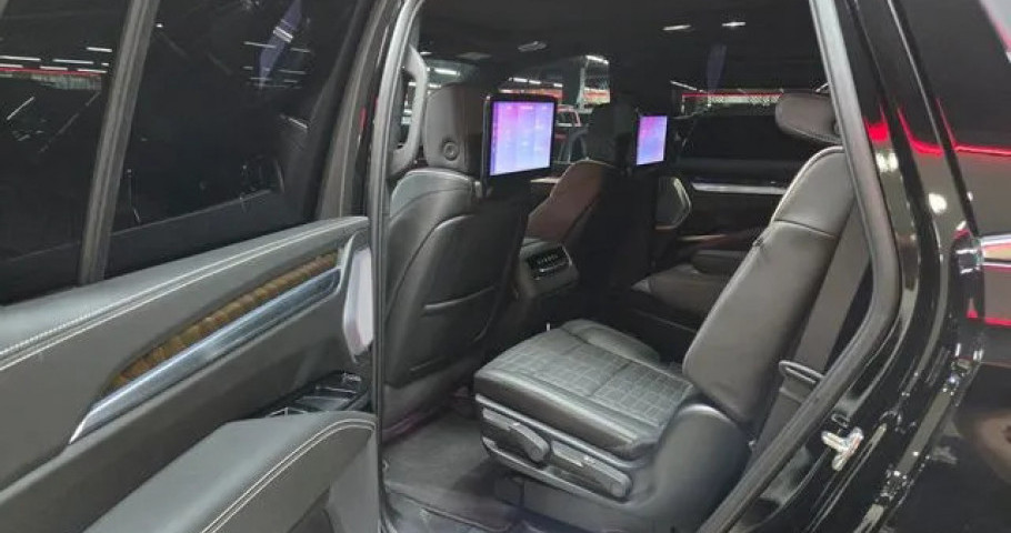 Cadillac Escalade 