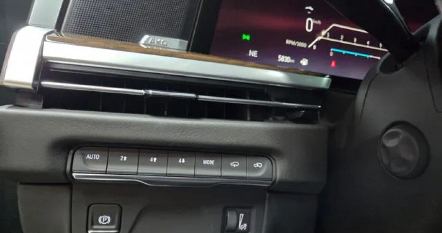 Cadillac Escalade 