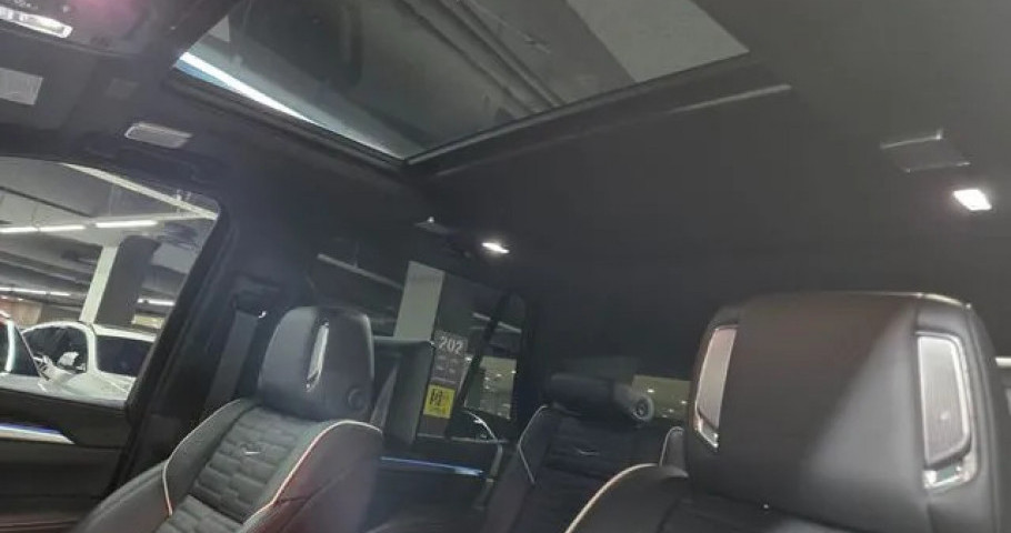 Cadillac Escalade 