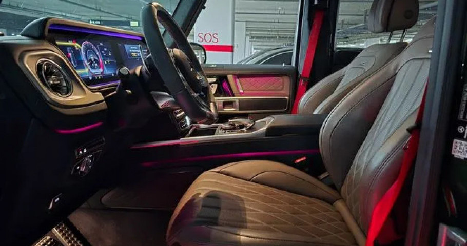 Mercedes-Benz G-Class 