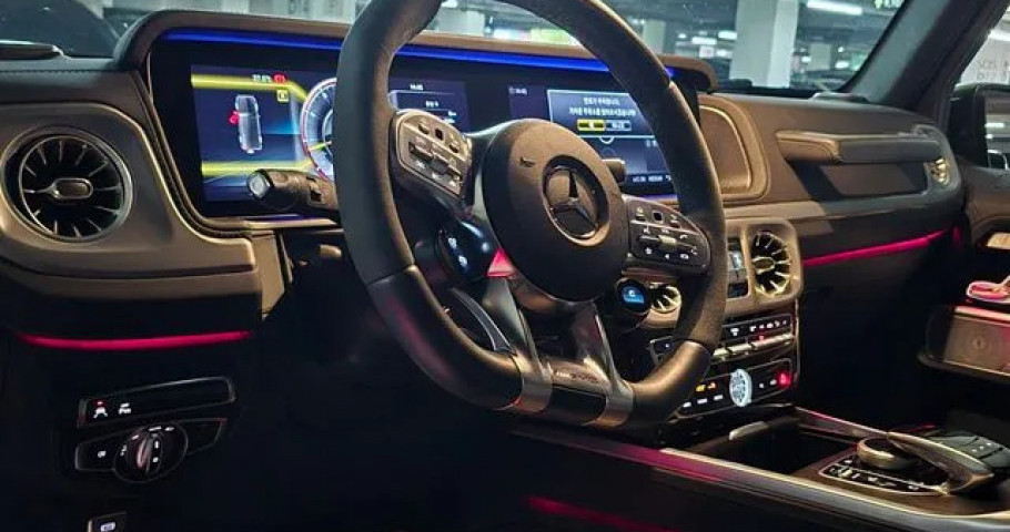 Mercedes-Benz G-Class 