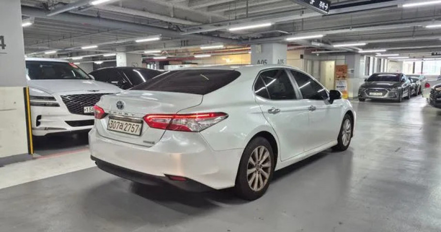 Toyota Camry 