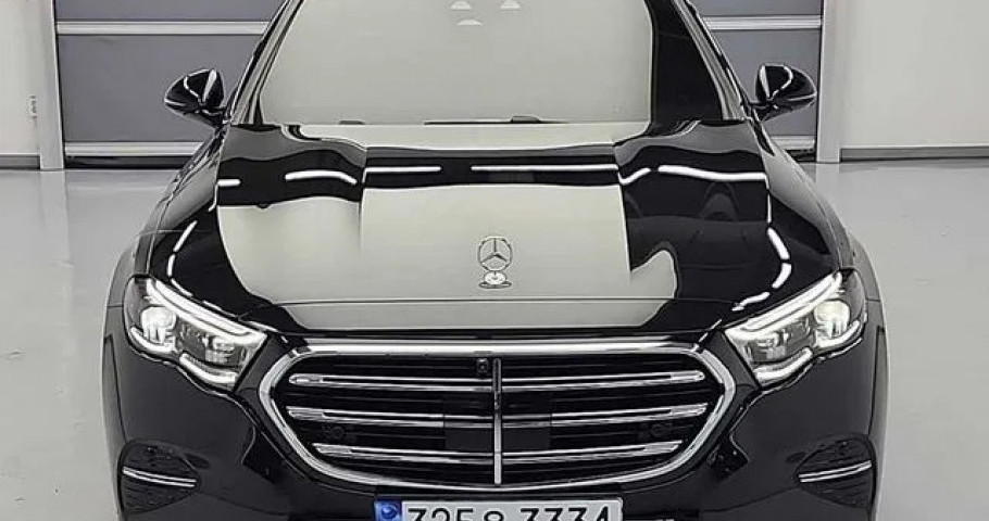 Mercedes-Benz E-Class 