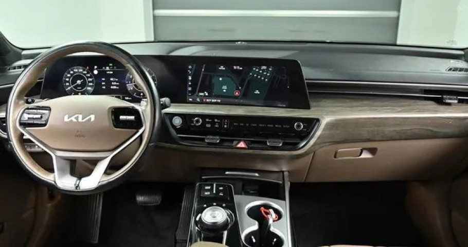 Kia K8 