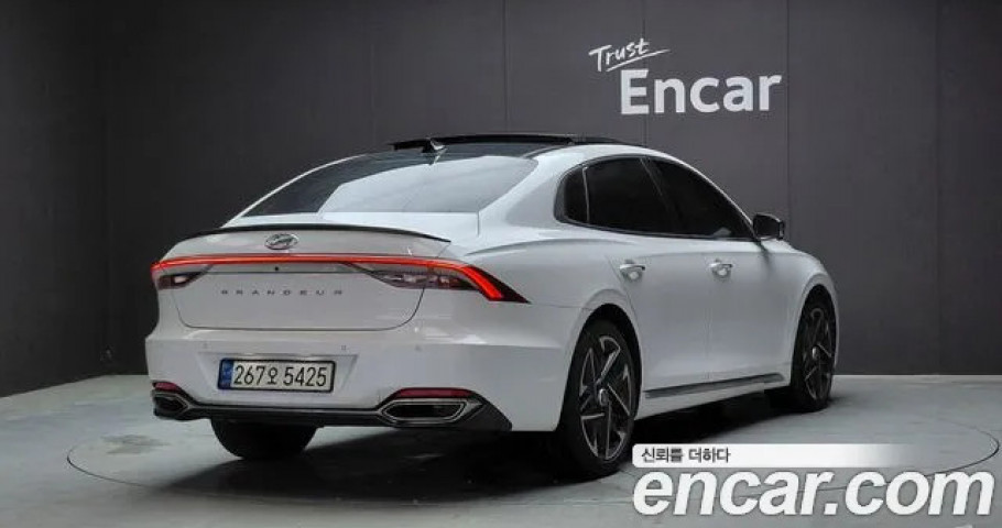 Hyundai Grandeur 