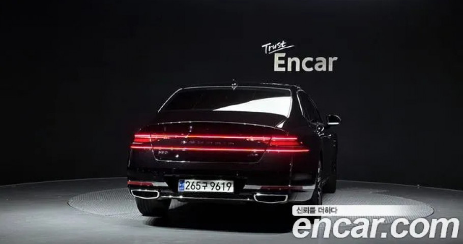 Genesis G90 