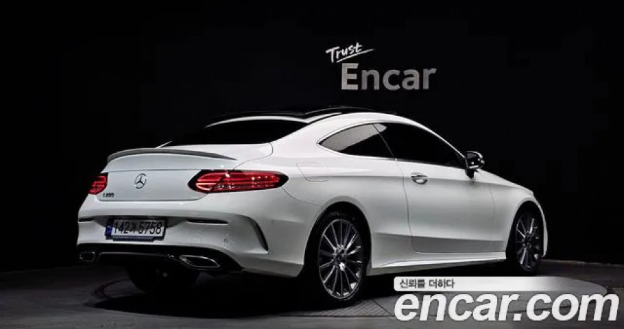 Mercedes-Benz C-Class 