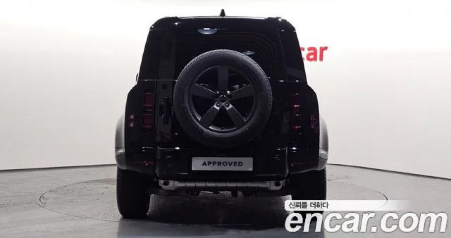 Land Rover Defender 