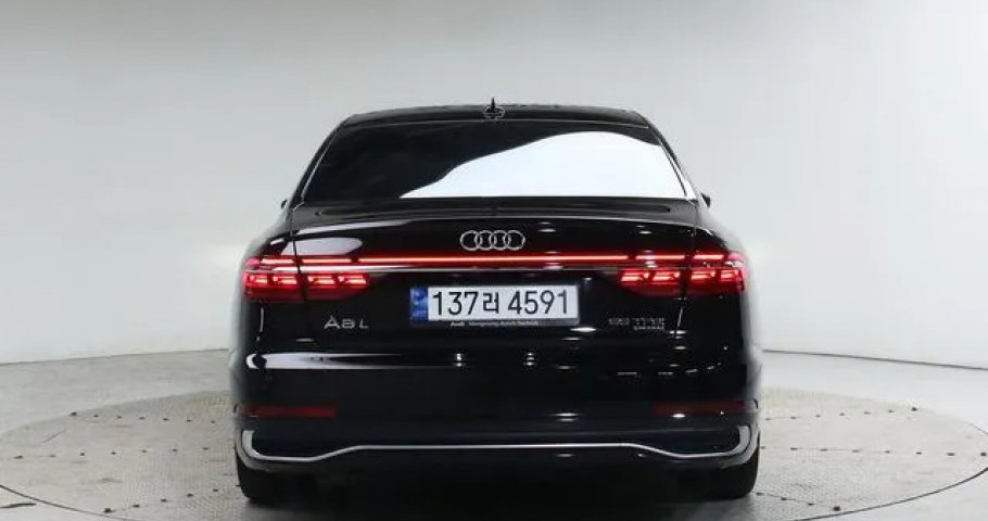 Audi A8 