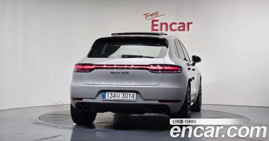 Porsche Macan 