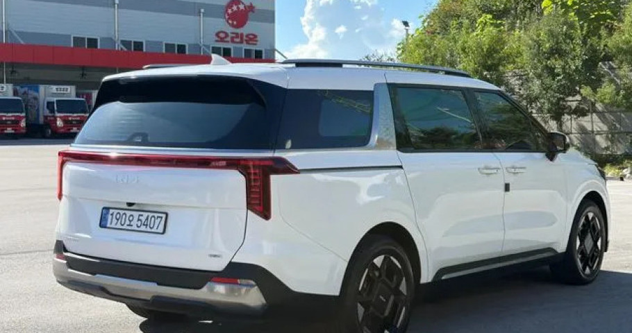 Kia Carnival 