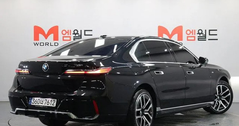 Bmw 7-Series 
