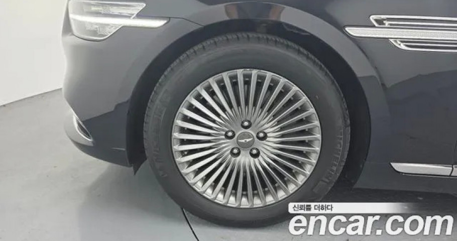Genesis G90 