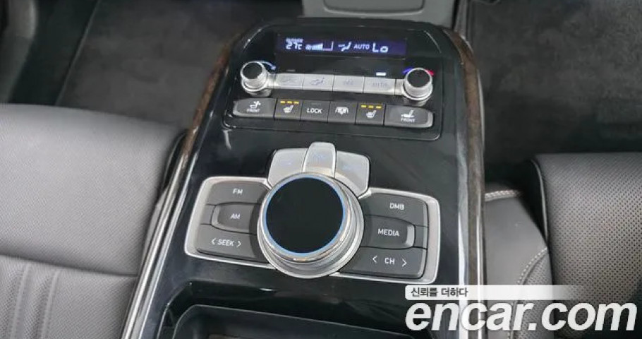 Genesis G90 