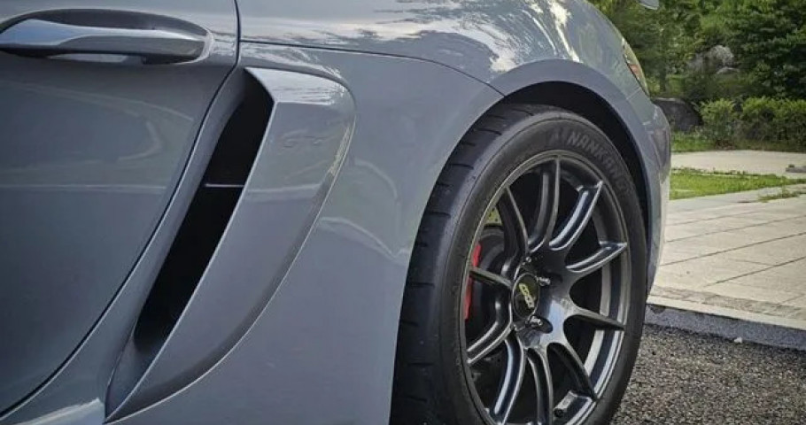 Porsche 718 