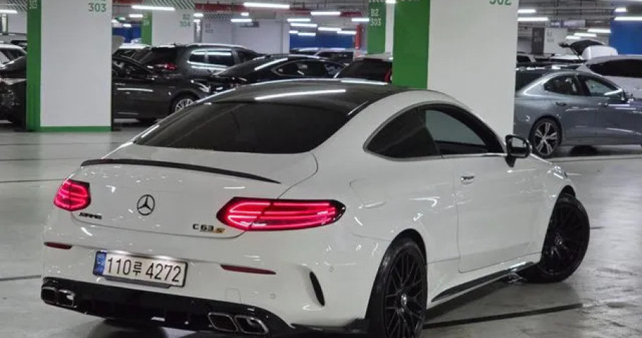 Mercedes-Benz C-Class 