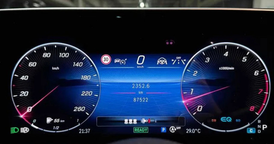 Mercedes-Benz S-Class 