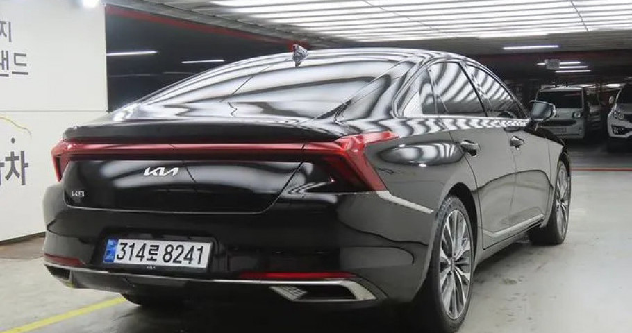 Kia K8 