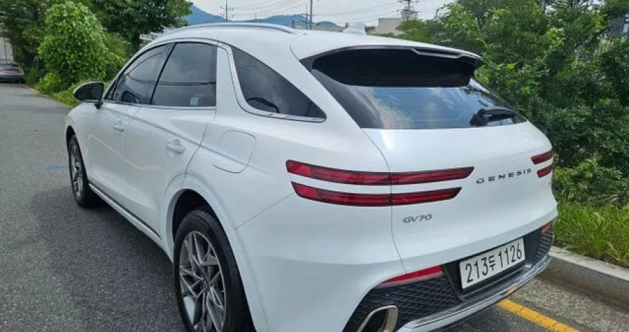 Genesis Gv70 