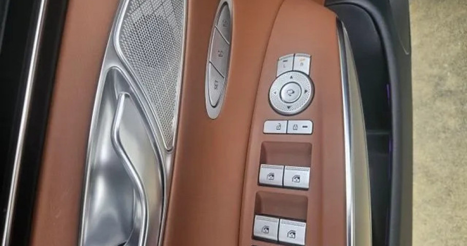 Genesis Gv70 
