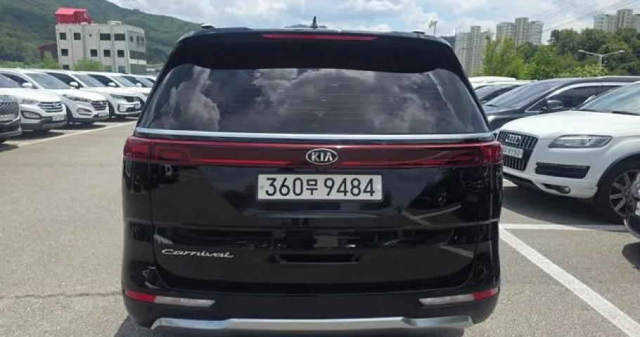 Kia Carnival 
