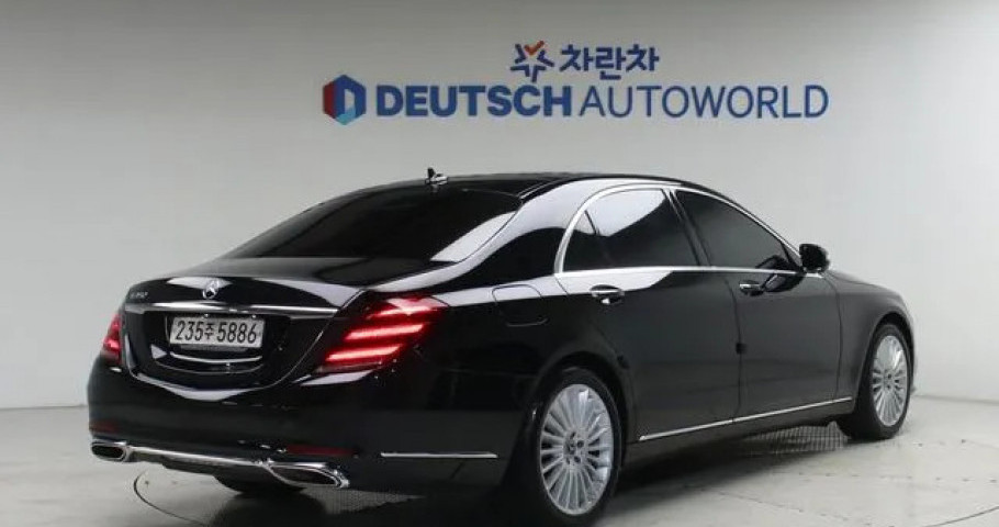 Mercedes-Benz S-Class 