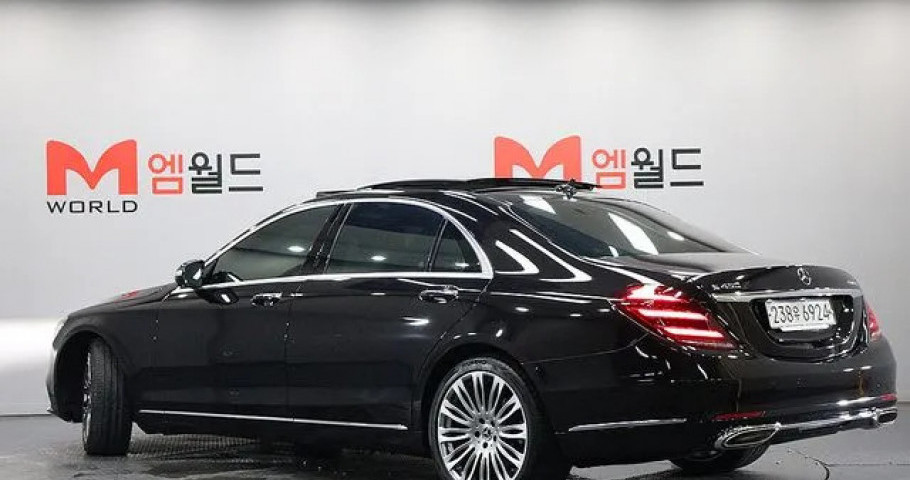 Mercedes-Benz S-Class 