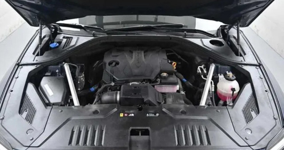 Genesis Gv70 