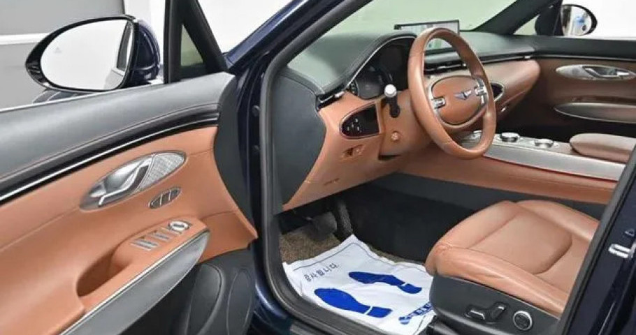 Genesis Gv70 