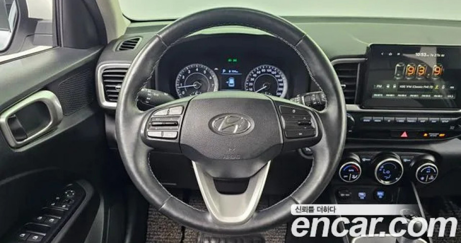 Hyundai Venue 