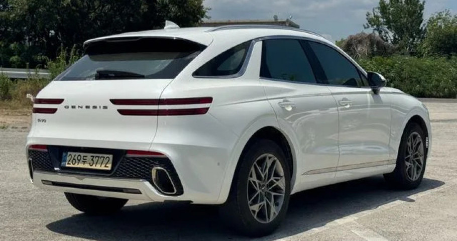 Genesis Gv70 