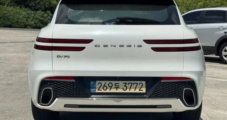 Genesis Gv70 