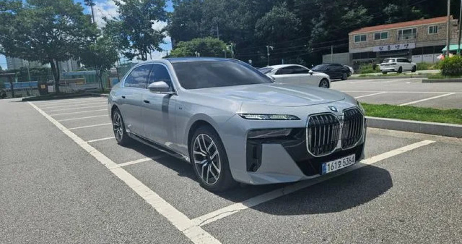 Bmw 7-Series 