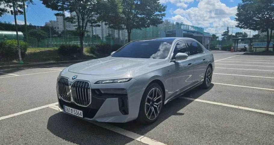 Bmw 7-Series 