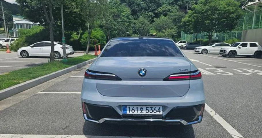 Bmw 7-Series 