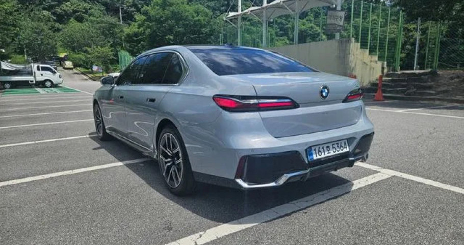 Bmw 7-Series 