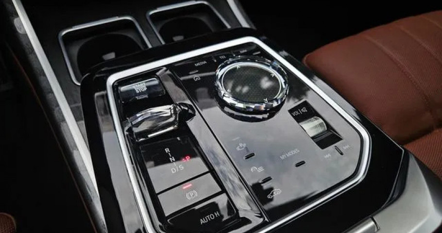 Bmw 7-Series 