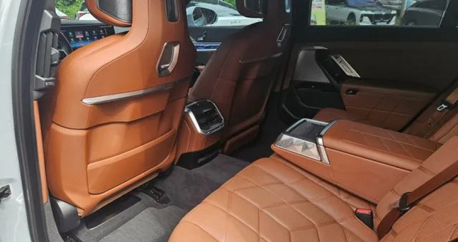Bmw 7-Series 