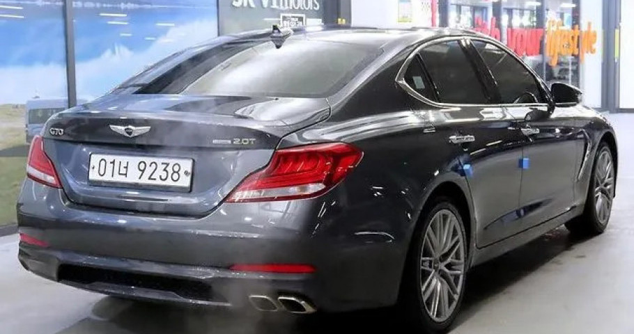 Genesis G70 