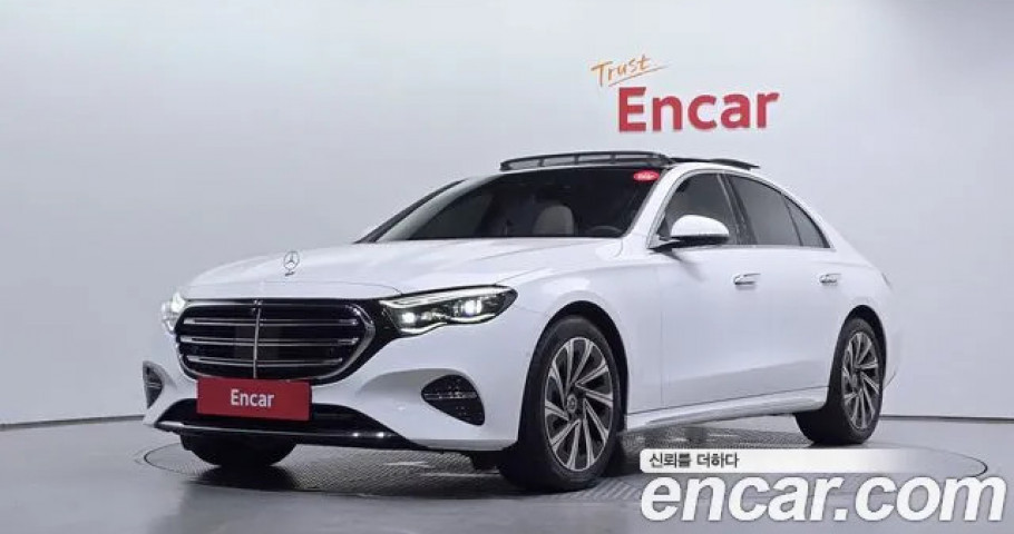 Mercedes-Benz E-Class 