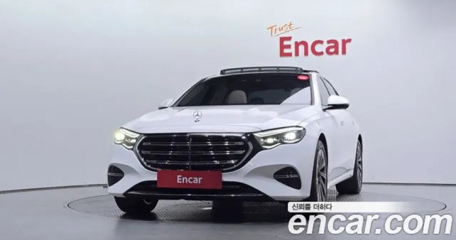 Mercedes-Benz E-Class 