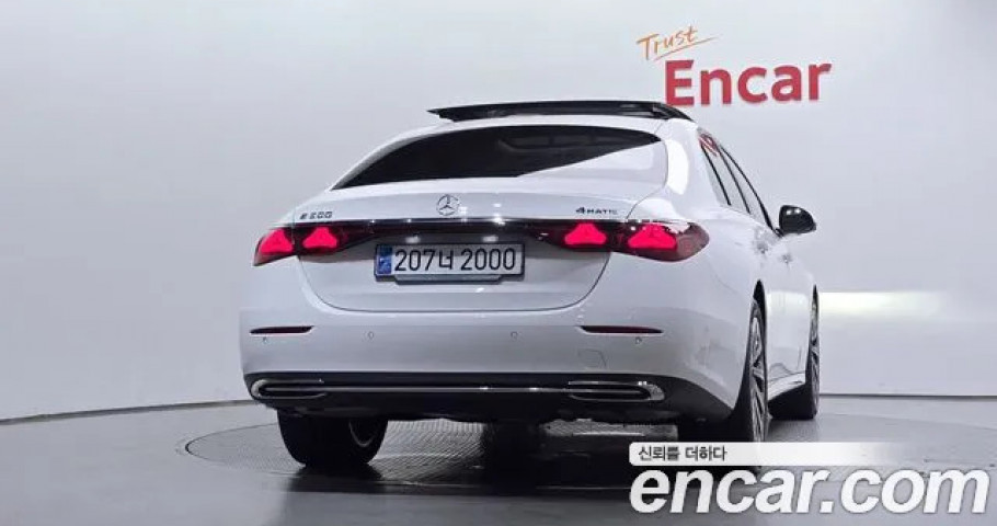 Mercedes-Benz E-Class 
