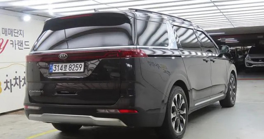 Kia Carnival 