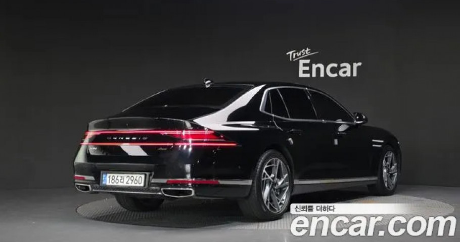Genesis G90 