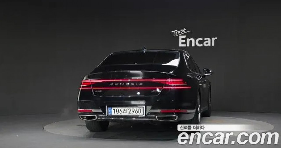Genesis G90 