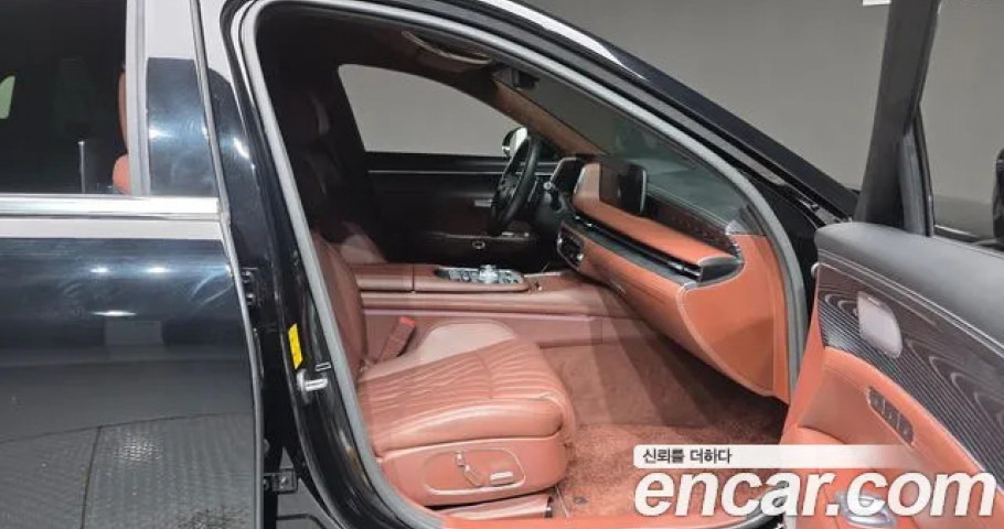 Genesis G90 