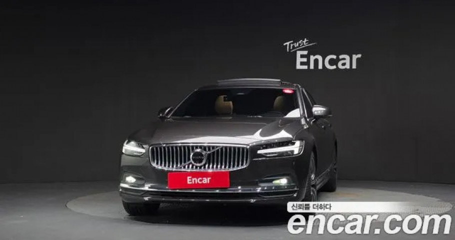 Volvo S90 